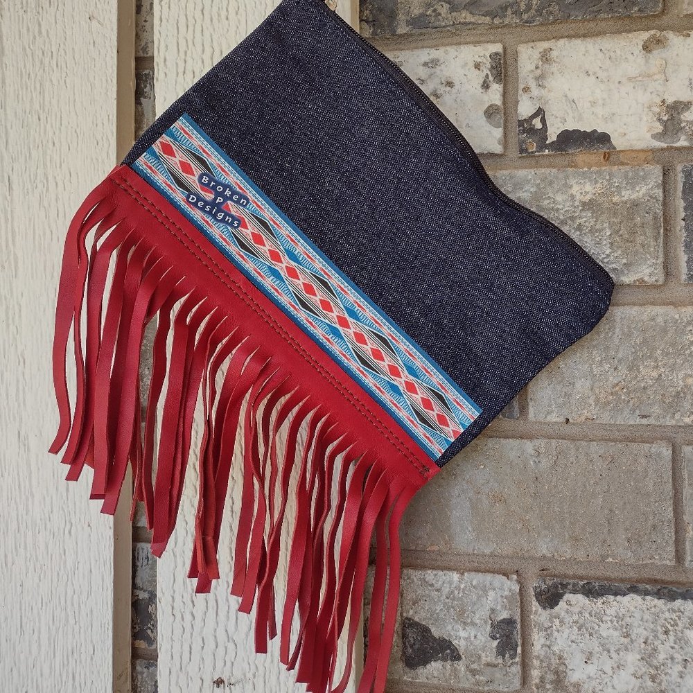 Custom canvas clutch